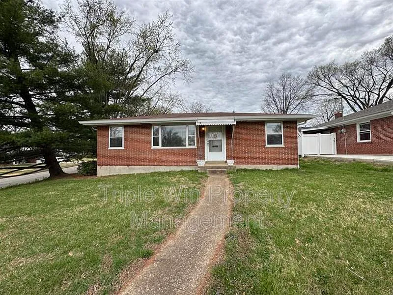 8043 Mackenzie Rd photo 1