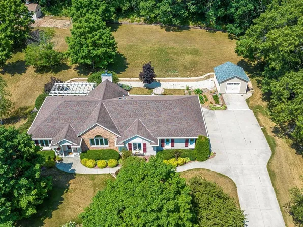 W324S8591 Nebo TRAIL, Mukwonago, WI 53149