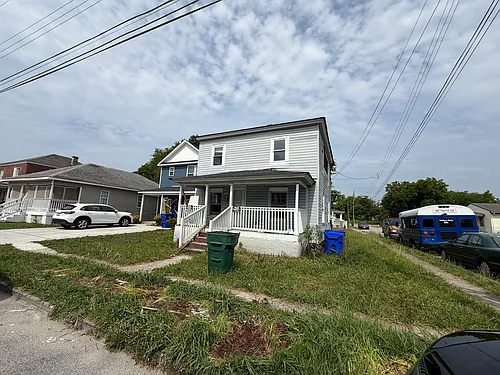 311 Oak St Photo 1