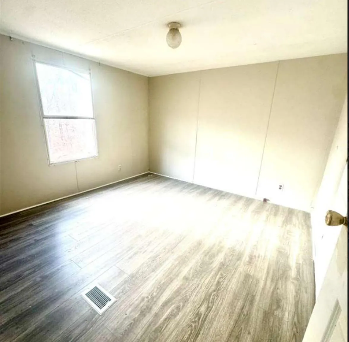 3 bed, 2.0 bath, $1,000 — Photo 2