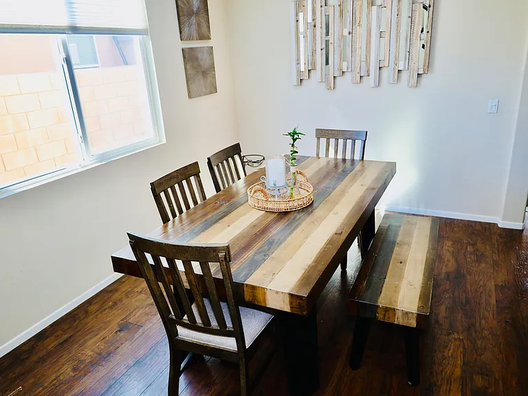 Entertaining dining space