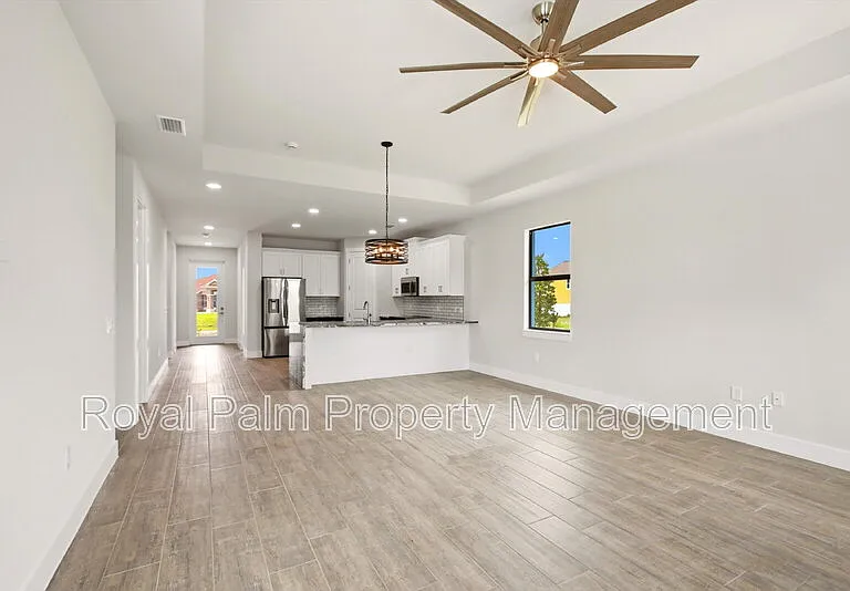3518 NE 21st Pl — Photo 7