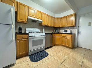 24-47 44th St #1G, Astoria, NY 11103