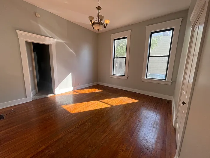 910 Washington Ave #1 — Photo 2