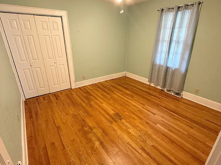 129 Hazelwood Ave — Photo 8