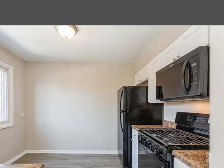 4740 Main St #D — Photo 6