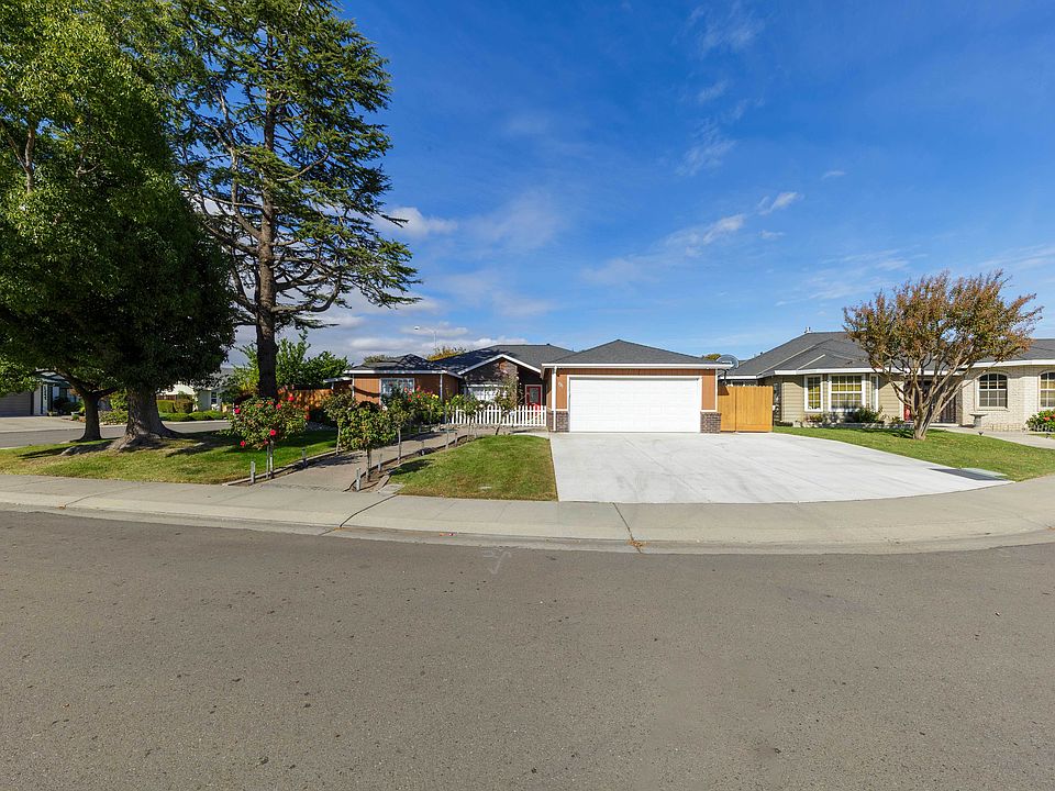 1st image of 321 Rose Garden Ct