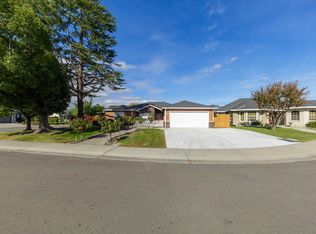 321 Rose Garden Ct, Manteca, CA 95336