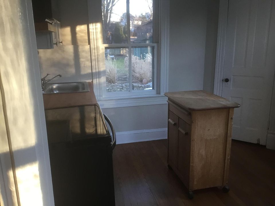 1st image of 1227 Earnestine St