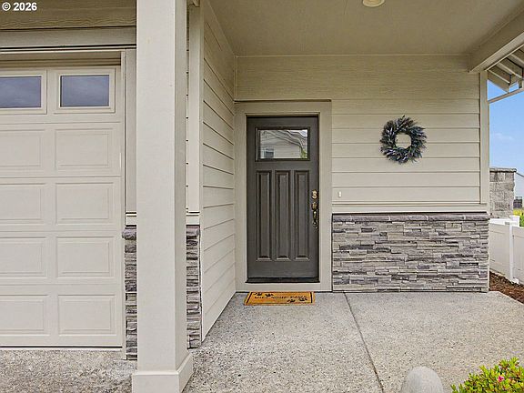 3rd image of 5995 SE 33rd St