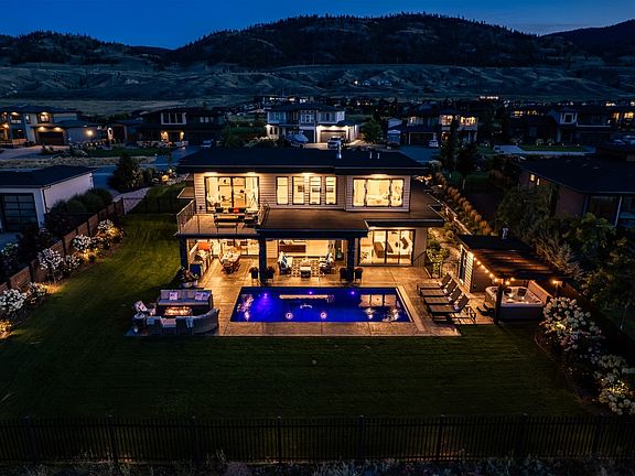 3rd image of 338 Rue Cheval Cir
