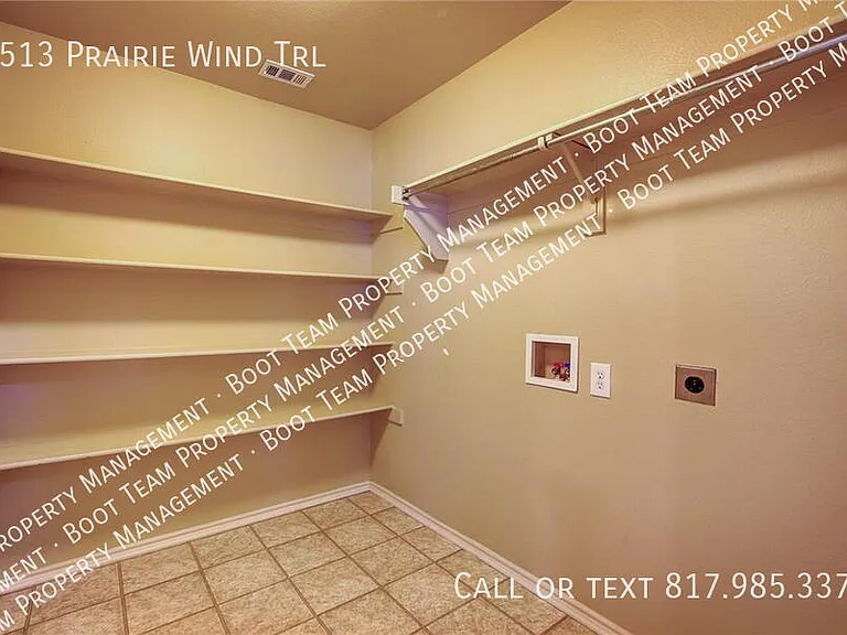 8513 Prairie Wind Trl — Photo 12