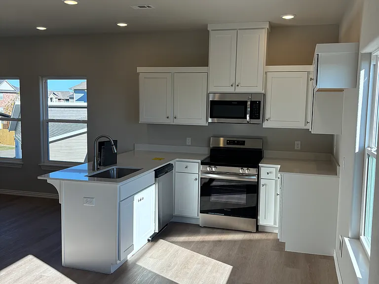 1303 Poigai Way #2 — Photo 2