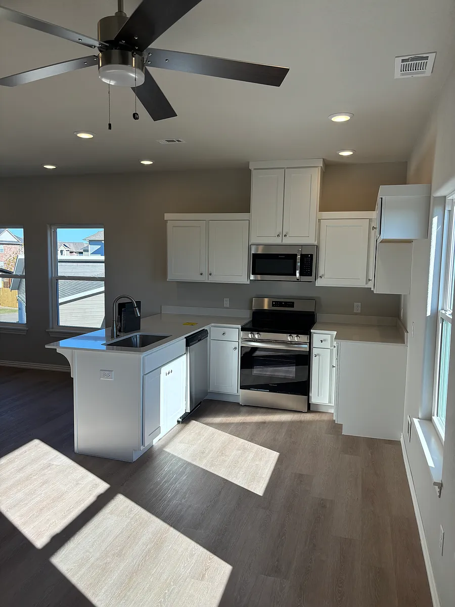 Building Photo - 1303 Poigai Way #1