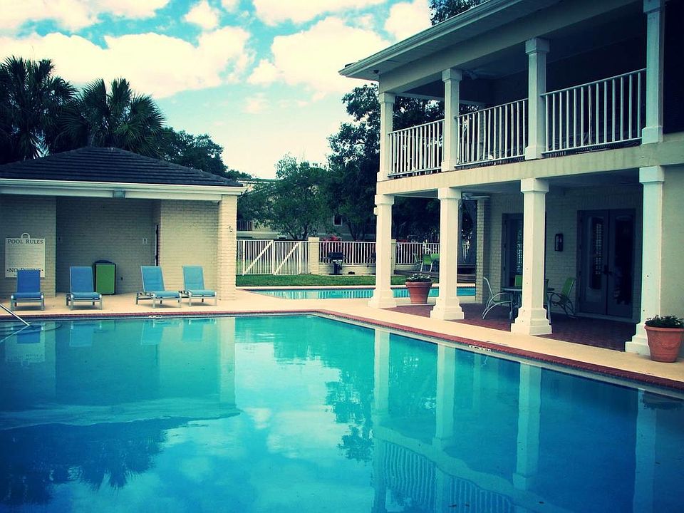 1st image of 8452 Gardens Cir APT 2