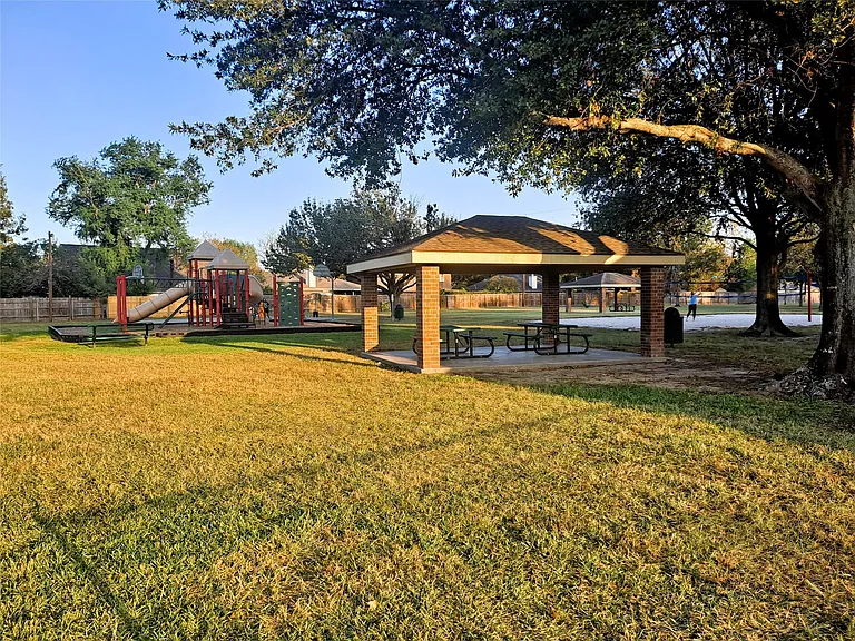 7226 Thicket Trail Dr — Photo 3