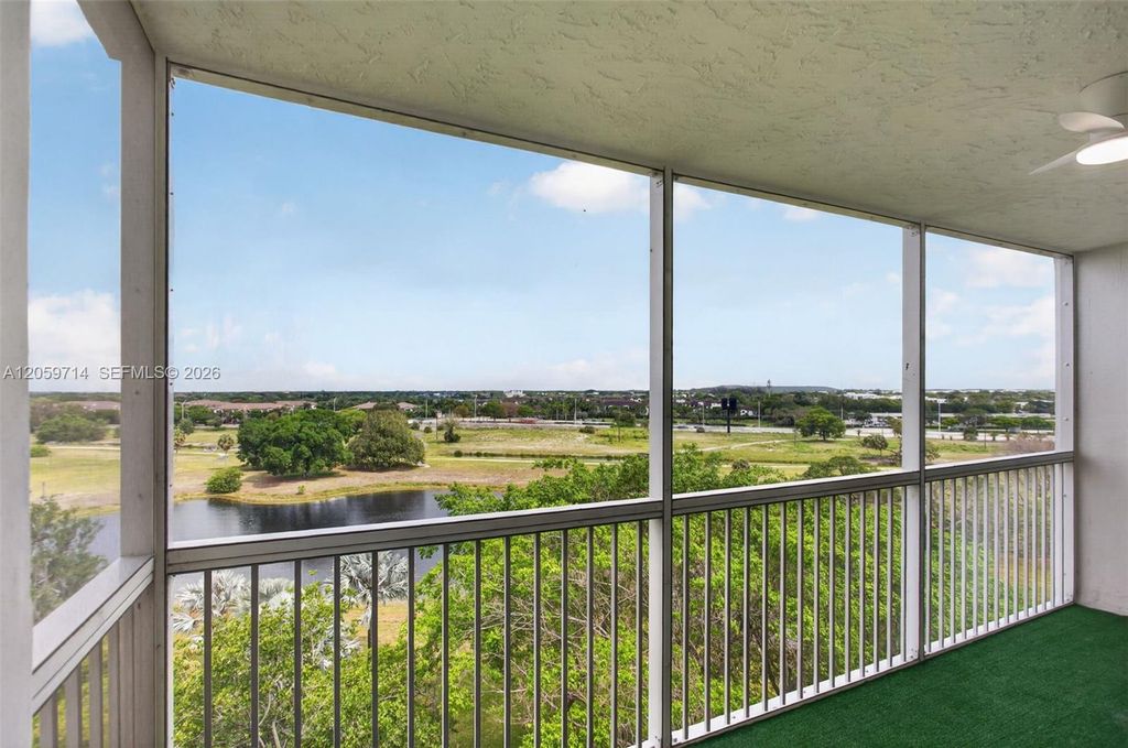3090 N Course Dr APT 807, photo 4