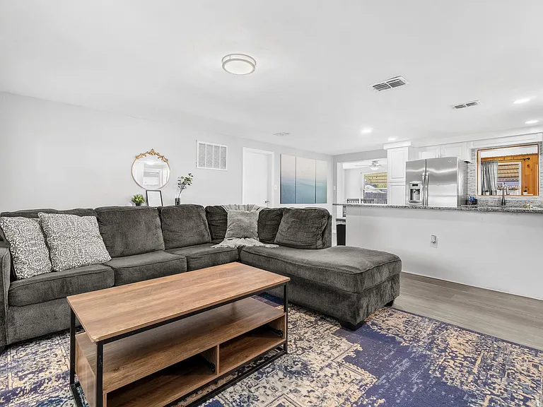 2159 Dixie Garden Loop — Photo 8