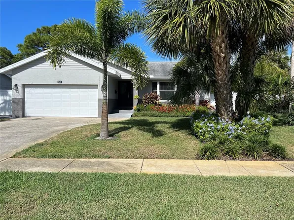 421 80TH AVENUE N, ST PETERSBURG, FL 33702