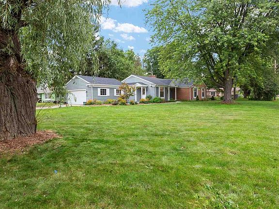 2nd image of 529 Surrey Ln