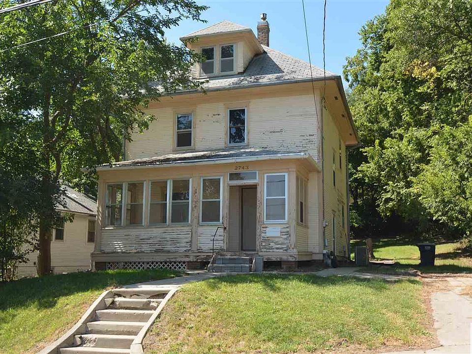1st image of 2743 Adel St