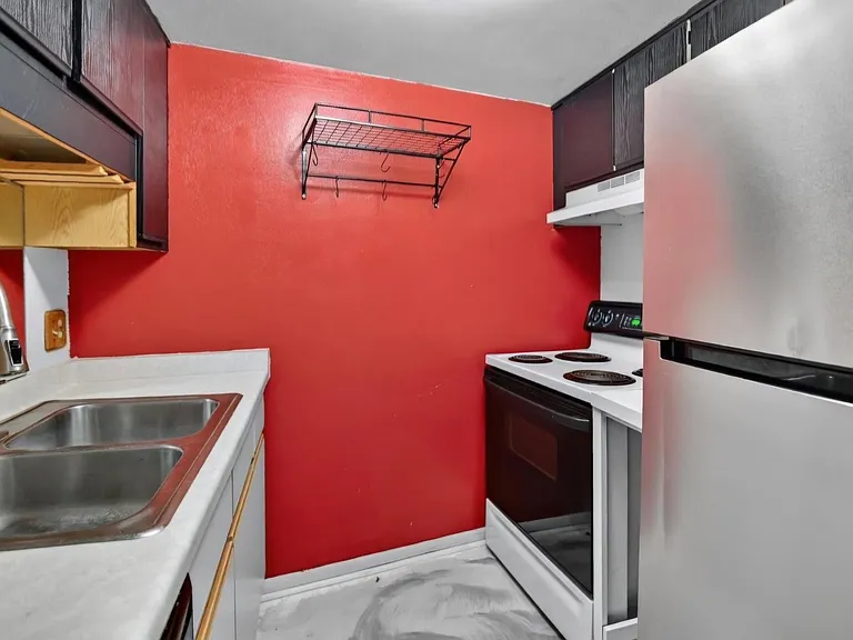 7106 Fortune Dr #7 — Photo 13