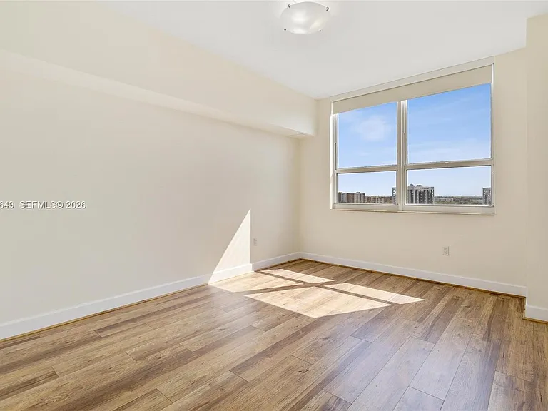 19501 W Country Club Dr #1009 — Photo 13