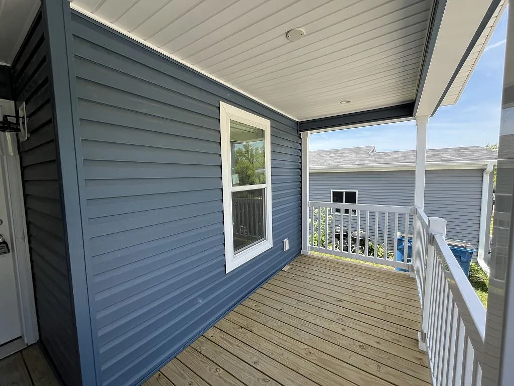 3 bed, 2.0 bath, 1500 sqft, $2,350 — Photo 2