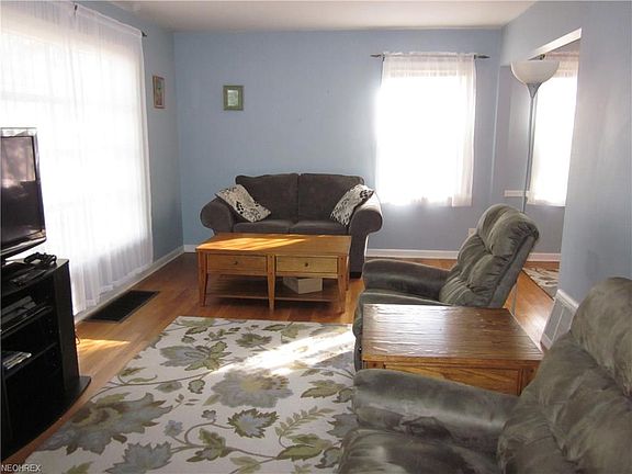 3rd image of 2410 18th St