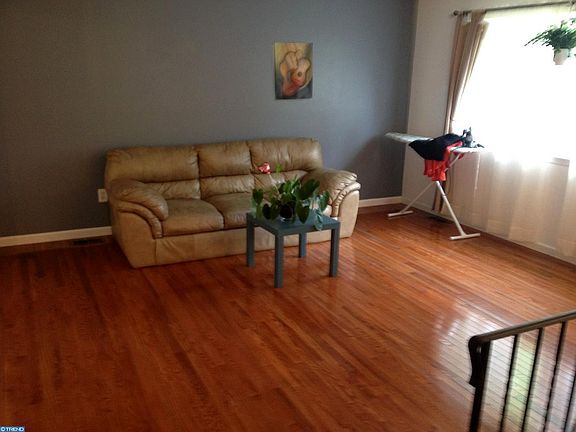 4th image of 301 Centaurian Dr