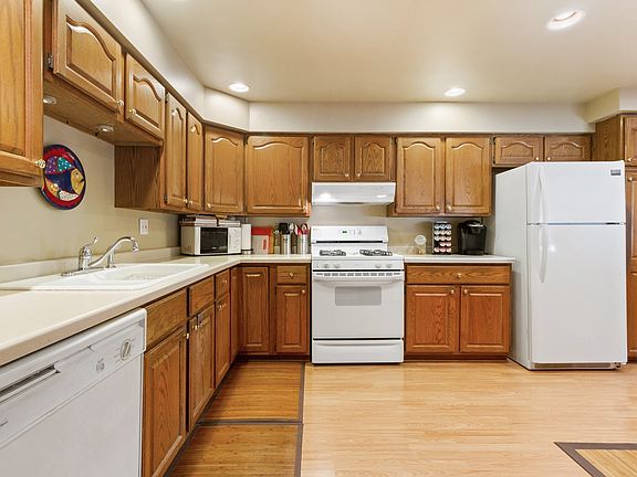 5th image of 654 Westend Dr