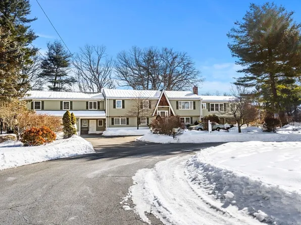 83 Pomfret Rd, Tewksbury, MA 01876