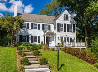 7618 Lynn Dr, Chevy Chase, MD 20815