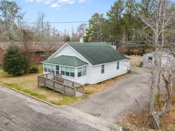 406 Howard Street, Columbia, NC 27925