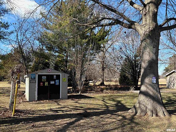 4th image of 3513 S Cherokee Rd