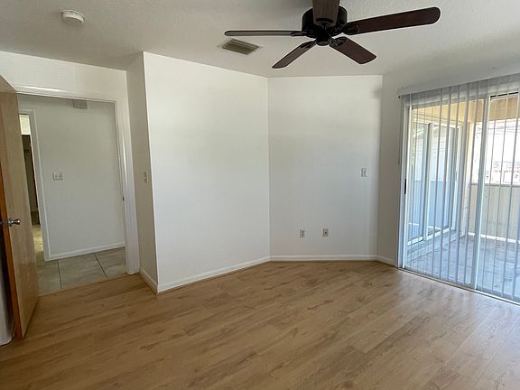 4th image of 1835 Park Manor Dr