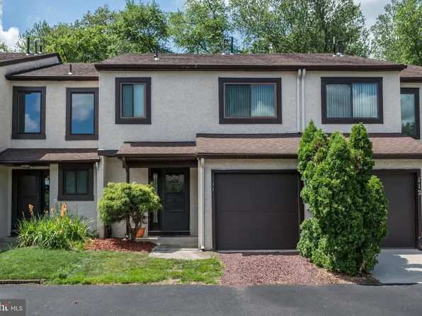 113 Five Crown Royal, Marlton, NJ 08053