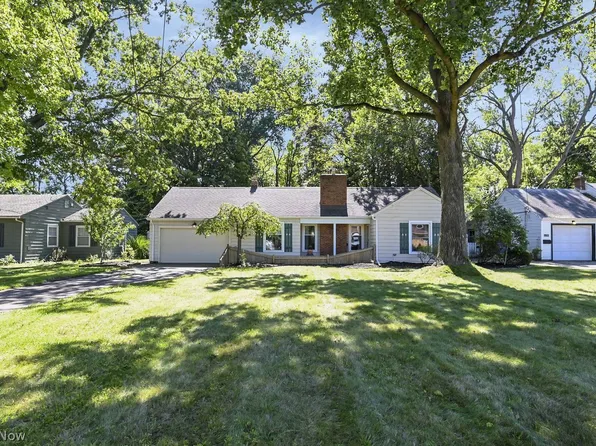 21735 Mastick Rd, Fairview Park, OH 44126