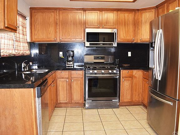 4th image of 9442 E Avenue T