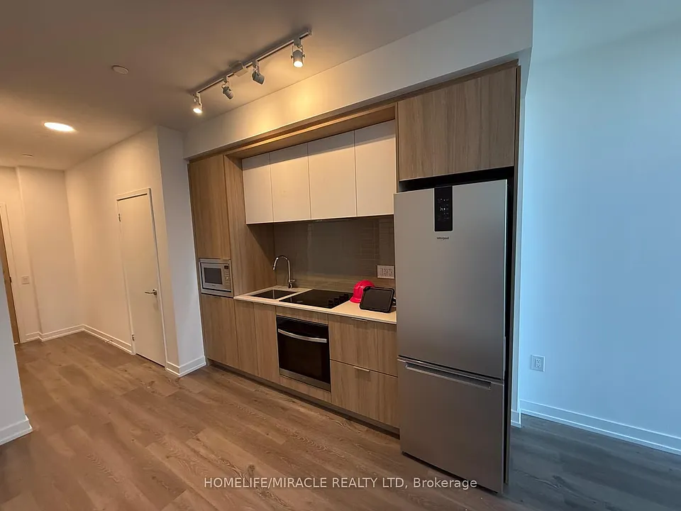 395 Square One Dr #607
