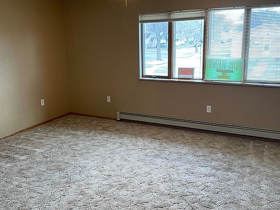 2nd image of 1405 E Bowen Ave #4