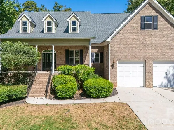 142 Fairway Dr, Mooresville, NC 28117
