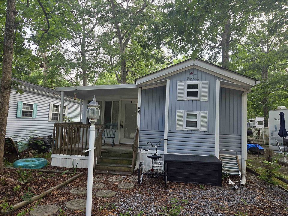 1st image of 25 D St #25