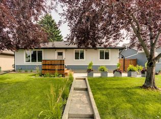2444 W 45th St SE, Calgary, AB T2B1K4