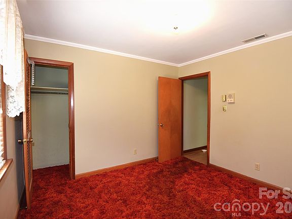 5th image of 2570 Lentz Rd