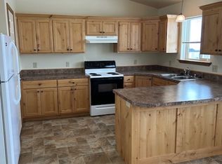 809 W 3rd St #1, Laurel, MT 59044