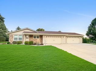 8307 Stonegate Rd, Wind Lake, WI 53185