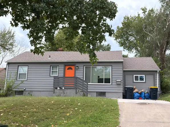 5716 S Benton Ave, Kansas City, MO 64130