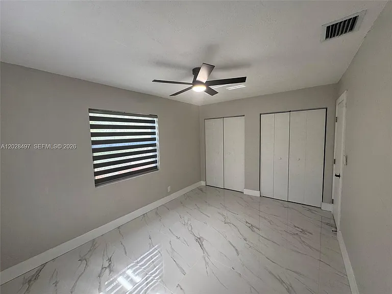 919 NE 4th Ct — Photo 16