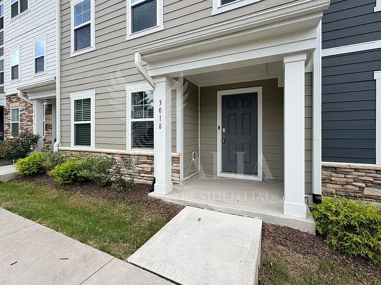 3018 Brellon Ln — Photo 3